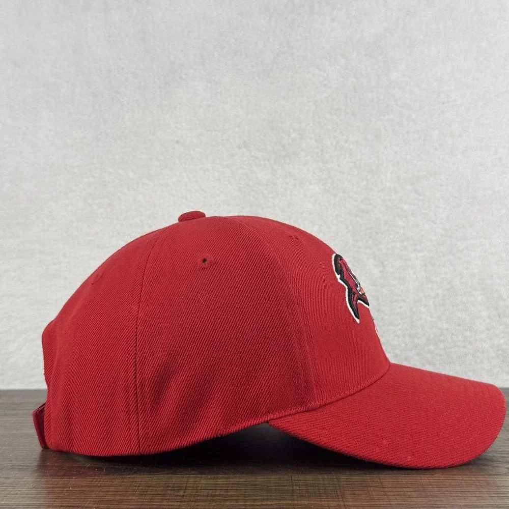 Tampa Bay Buccaneers Hat Cap‎ Strap Back Mens One Size Red NFL Football Reebok